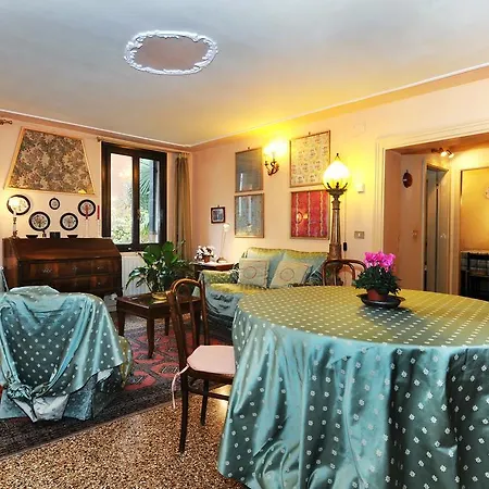 Palazzetto Da Schio *