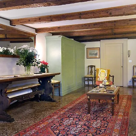 Palazzetto Da Schio *